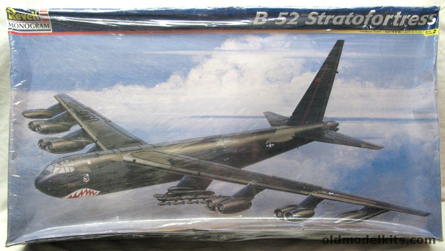 Monogram 1/72 Boeing B-52D Stratrofortress, 85-5709 plastic model kit